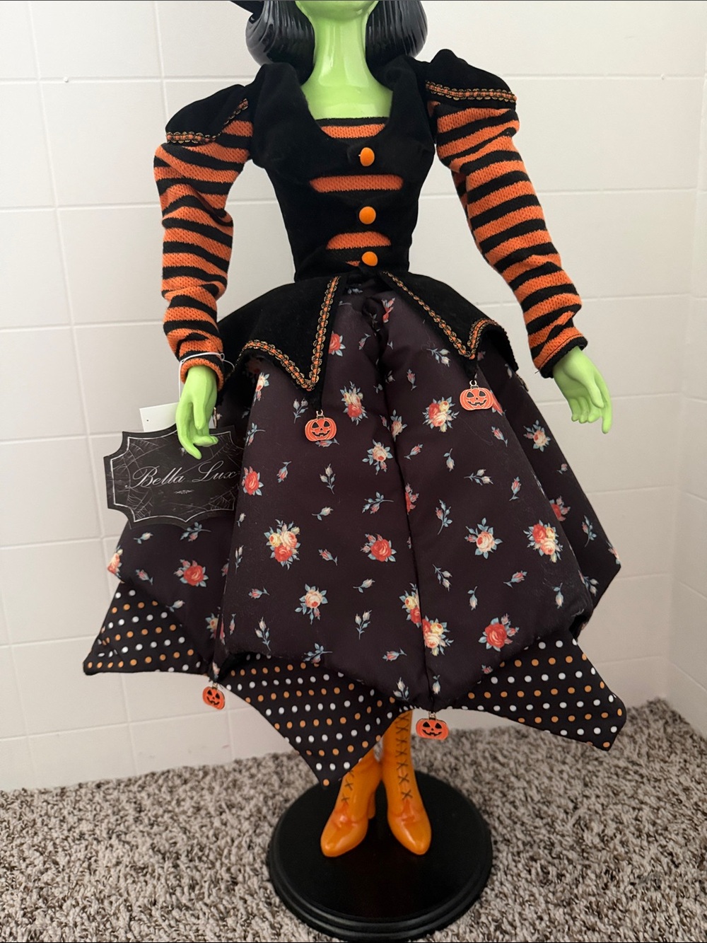 BELLA LUX Halloween Whimsy Retro Fabric Witch 36" Figurine NEW 2026 VIRAL HTF - Picture 3 of 6
